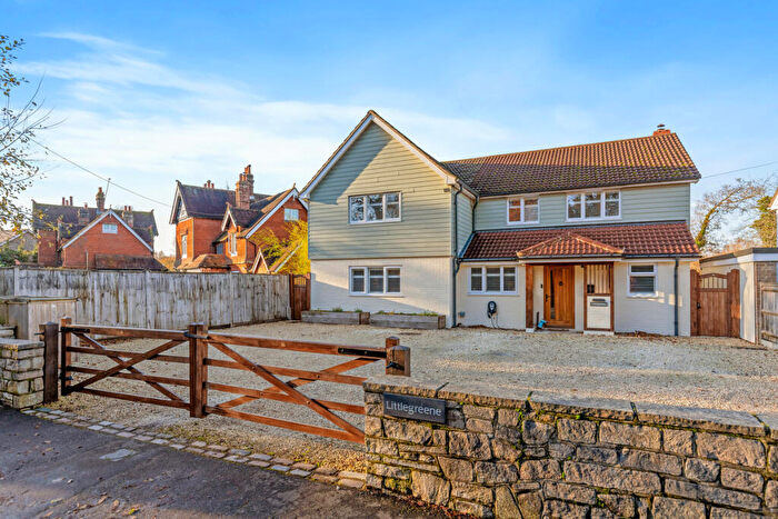 5 Bedroom Detached House For Sale In Nyewood, Petersfield, GU31