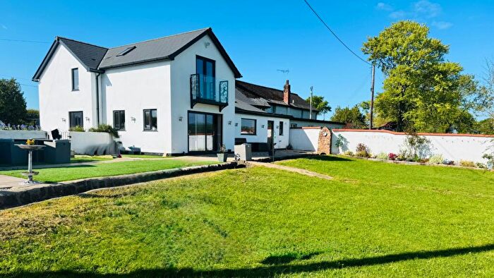 4 Bedroom Semi-Detached House For Sale In Widhayes Cottages, Uplowman, Tiverton, EX16