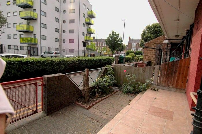 3 Bedroom Flat To Rent In Lilford House, Lilford Road, Camberwell, London, SE5