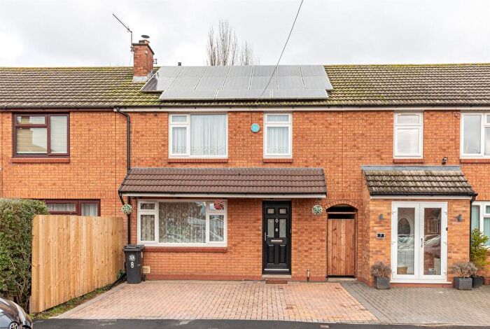 3 Bedroom Terraced House For Sale In Trevisa Grove, Bristol, BS10