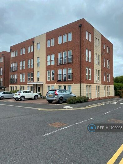 2 Bedroom Flat To Rent In Glaisdale Court, Darlington, DL3