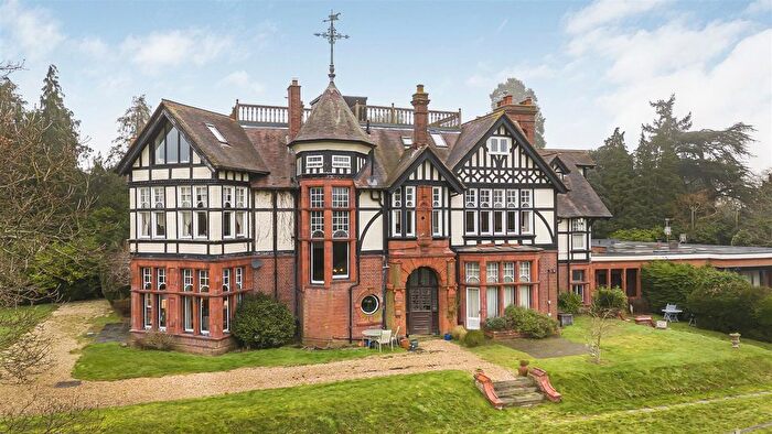 1 Bedroom Flat For Sale In Bucklebury Place, Upper Woolhampton, Reading, RG7