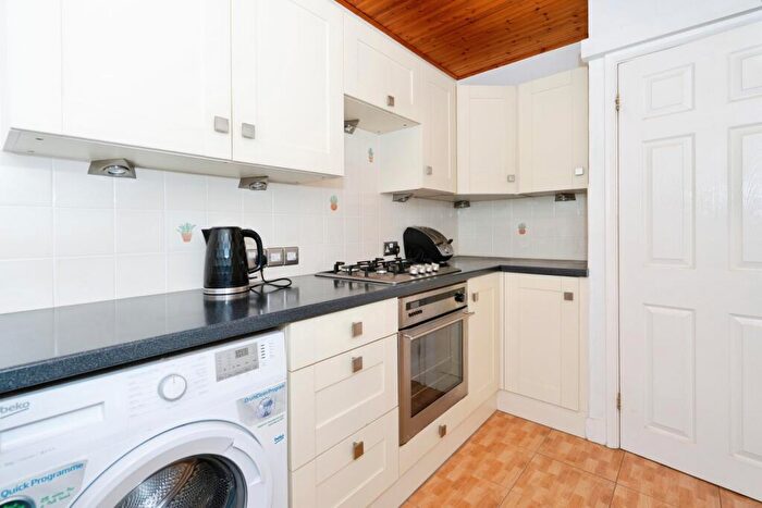 1 Bedroom Flat For Sale In Poynings Drive, Hove, East Sussex, BN3