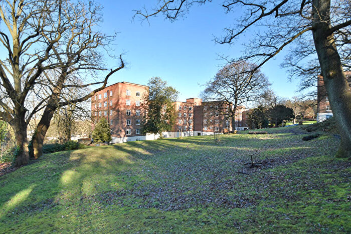 3 Bedroom Flat To Rent In Attlebrough Court, SE23