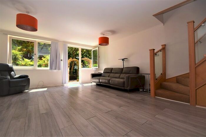 3 Bedroom Maisonette To Rent In Harewood Avenue, Marylebone, NW1