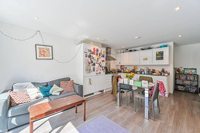 1 Bedroom Flat To Rent In Polytechnic Street, Woolwich, London, SE18