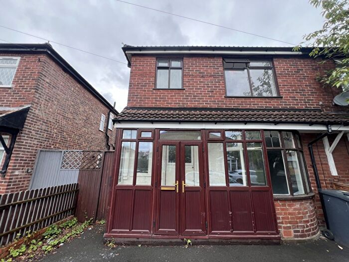 3 Bedroom Semi-detached House To Rent In Hurst Bank Road, Ashton-Under-Lyne, OL6