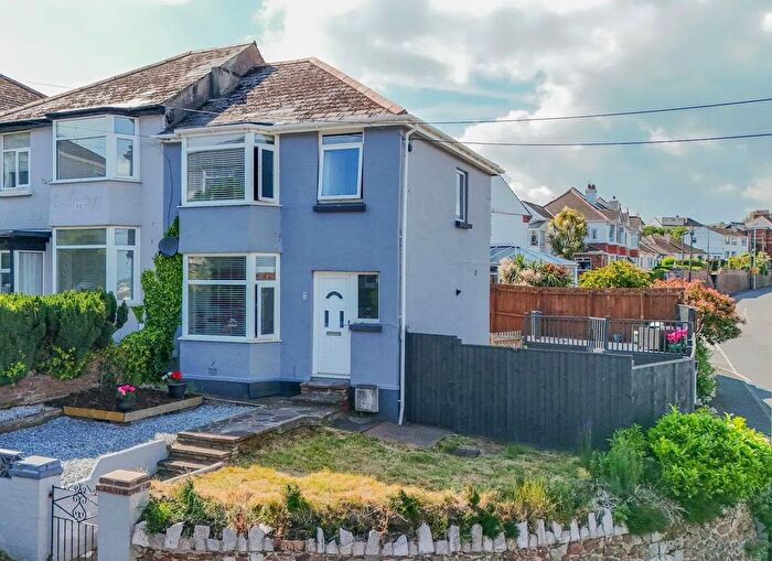 3 Bedroom End Terrace House For Sale In Barton Avenue, Paignton, TQ3