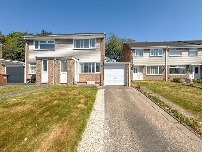 2 Bedroom Semi Detached House For Sale In Highworth Drive, Gateshead, NE9