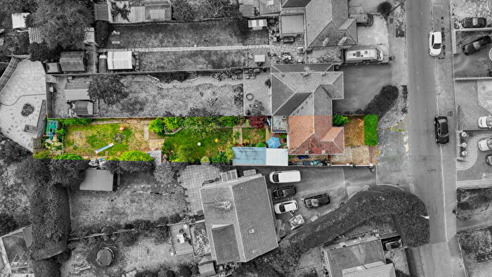 3 Bedroom Semi-Detached House For Sale In Park Avenue, Longlevens, Gloucester, GL2