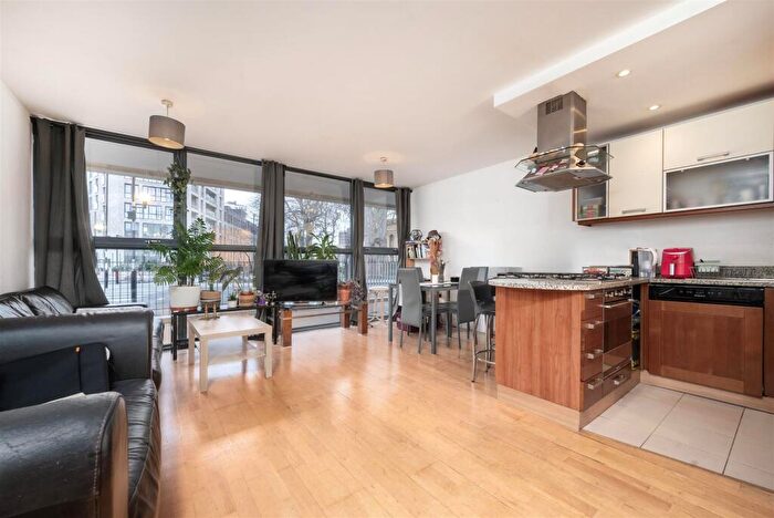 2 Bedroom Flat To Rent In Fanshaw Street, London, N1