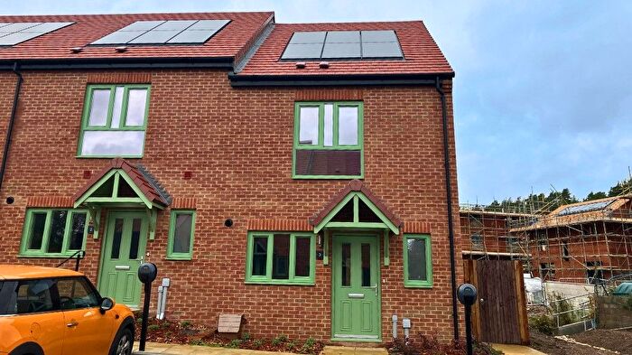 2 Bedroom End Terrace House For Sale In Holland Close, Midhurst, GU29