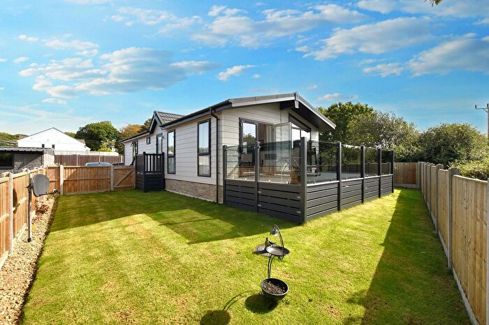 2 Bedroom Mobile/park Home For Sale In Sunnyside Park, Quintrell Downs, TR8