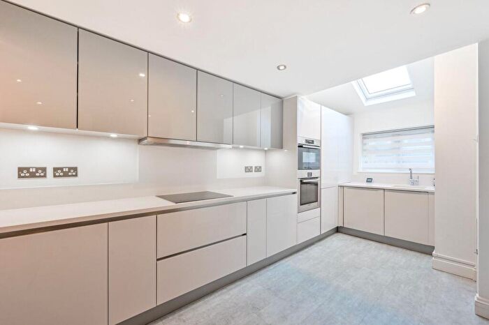 3 Bedroom House To Rent In Telegraph Place, Isle Of Dogs, London, E14