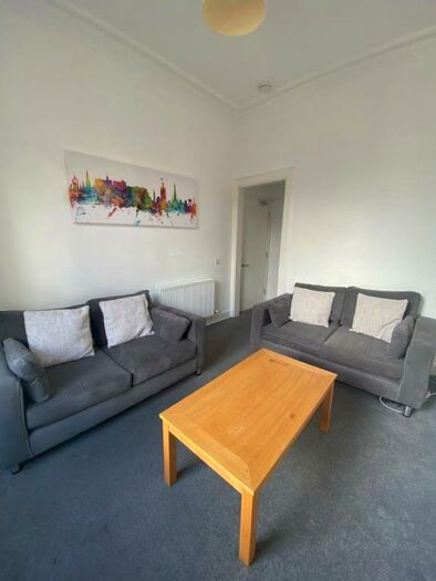 4 Bedroom Flat To Rent In Leven Street, Tollcross, Edinburgh, EH3