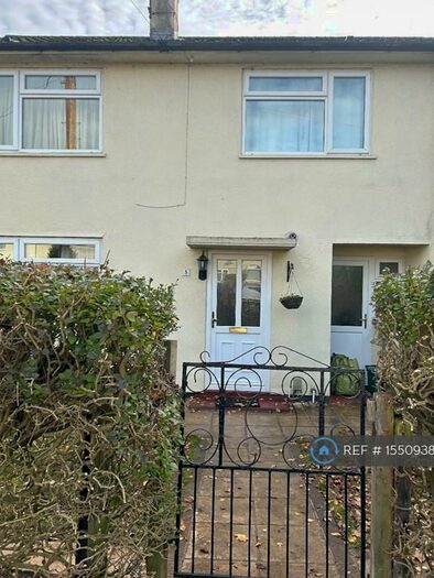 3 Bedroom Semi-Detached House To Rent In Carpenter Close, Oxford, OX4