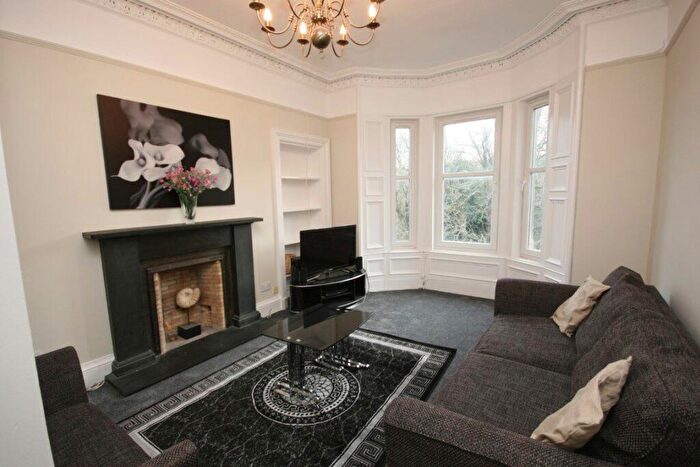 3 Bedroom Flat To Rent In Dalry Road, EH11