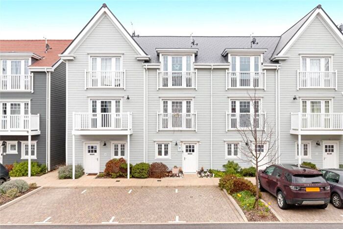 4 Bedroom Terraced House To Rent In Maine Street, Reading, Berkshire, RG2