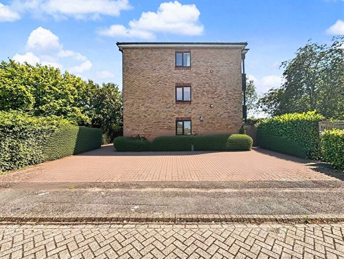 1 Bedroom Flat To Rent In Teversham, Cambridge, CB1