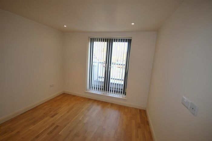 2 Bedroom Flat To Rent In Whaddon Road, Cheltenham, GL52