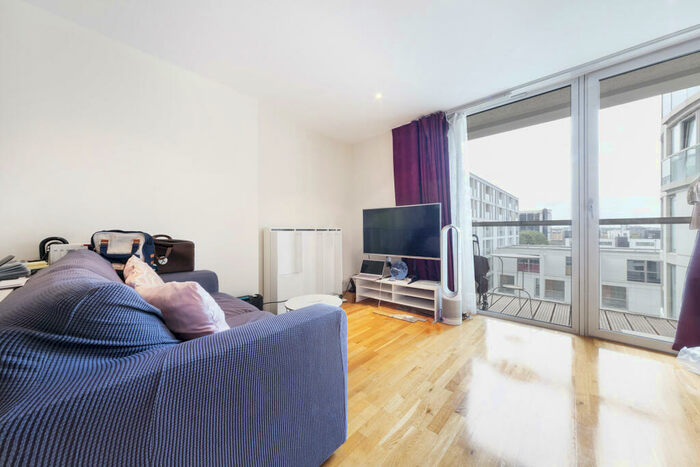 1 Bedroom Apartment To Rent In Millharbour, London, E14