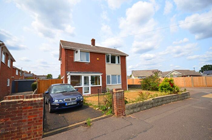 3 Bedroom Detached House To Rent In Mill Road, Bournemouth, BH8