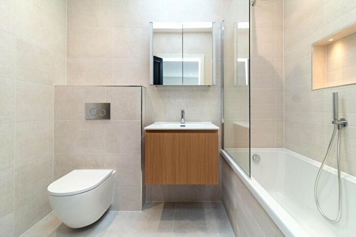 2 Bedroom Detached House For Sale In Campbell Croft, Edgware, HA8