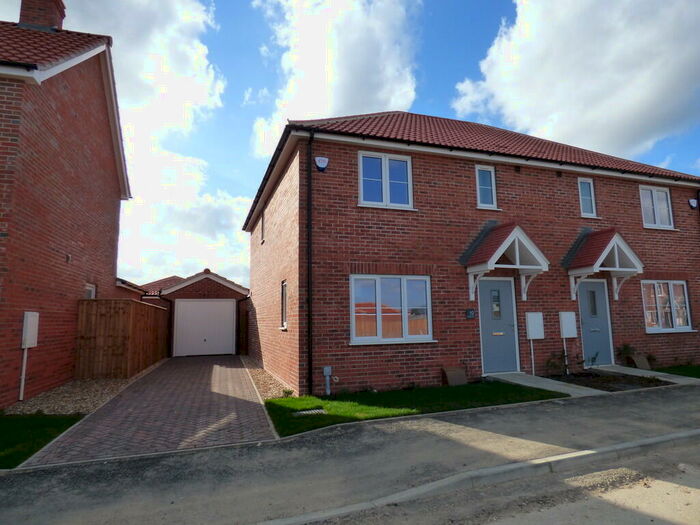 3 Bedroom Semi-Detached House To Rent In Lavender Way, Louth, LN11