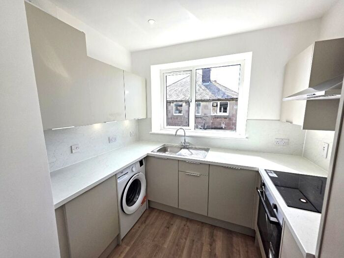 2 Bedroom Flat To Rent In Ruthrieston Circle, Holburn, Aberdeen, AB10