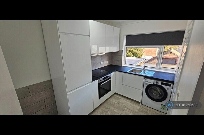 1 Bedroom Maisonette To Rent In Luton High Street, Chatham, ME5