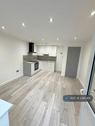 2 Bedroom Maisonette To Rent In Church End, Harlow, CM19