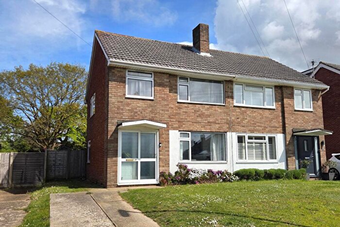 3 Bedroom Semi-Detached House For Sale In Winnham Drive, Fareham, PO16