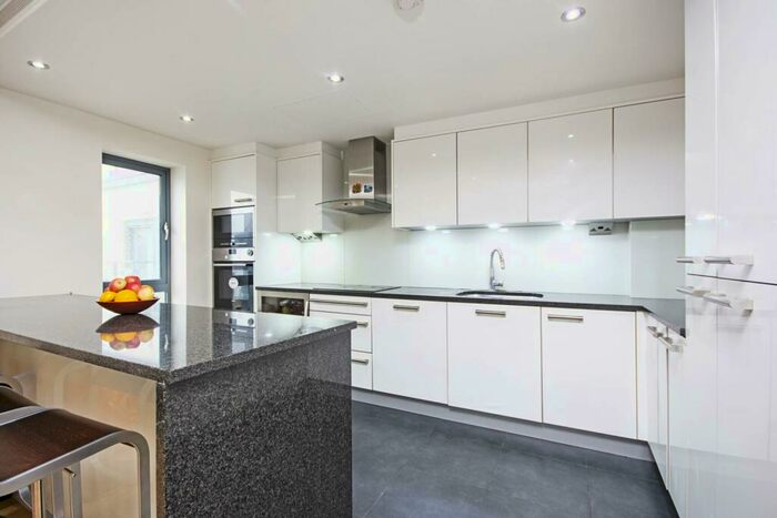 3 Bedroom Flat To Rent In Beaufort Park, , Colindale, London, NW9