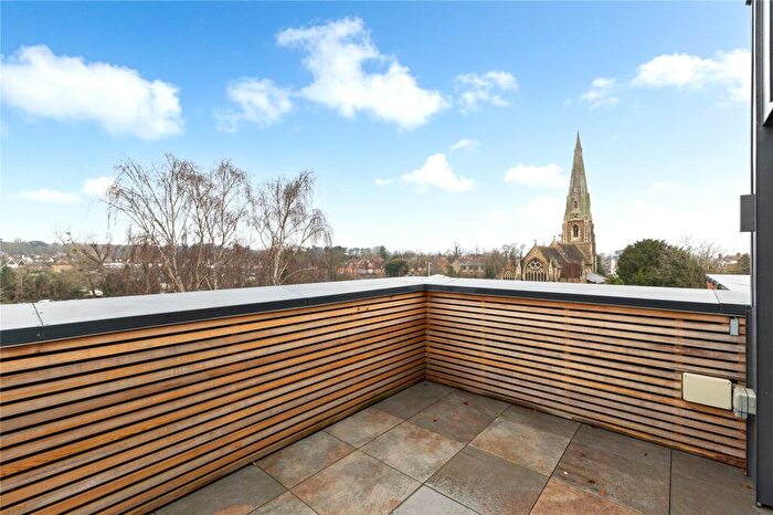 2 Bedroom Flat To Rent In Churchfield Road, Weybridge, Surrey, KT13