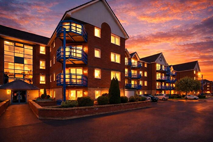 1 Bedroom Flat For Sale In Mountbatten Close, Ashton-On-Ribble, Preston Pr, PR2