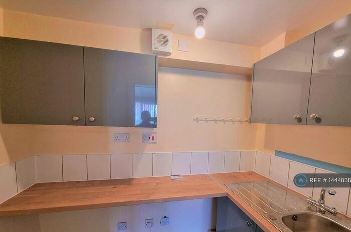 1 Bedroom Flat To Rent In Ryecroft Road, Rawmarsh, Rotherham, S62