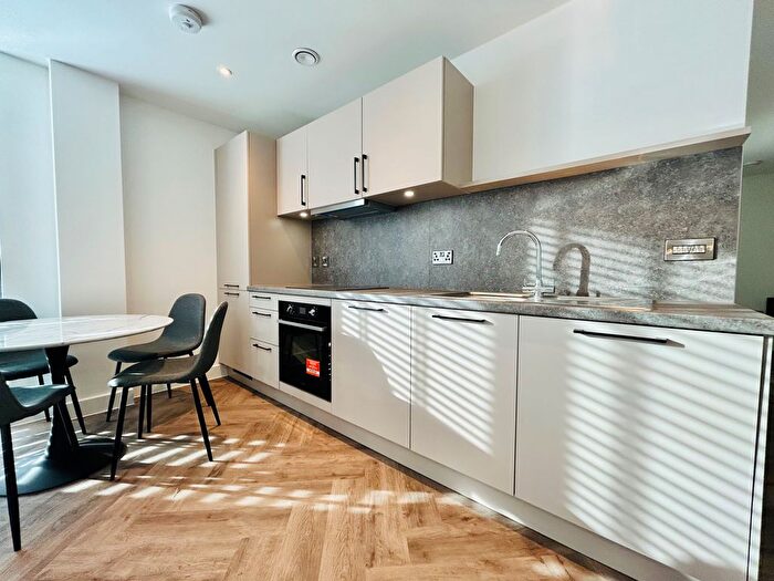 2 Bedroom Flat To Rent In Castleward Boulevard, Derby, DE1