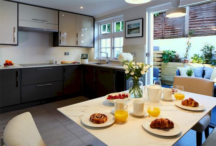 3 Bedroom Terraced House To Rent In Cheval Place, Knightsbridge, London, SW7