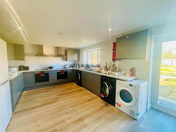 1 Bedroom Property To Rent In Buckingham Road, Bicester, OX26