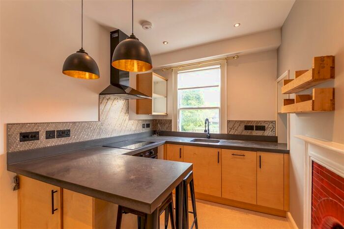 2 Bedroom Maisonette To Rent In Sussex Place, Bath, BA2