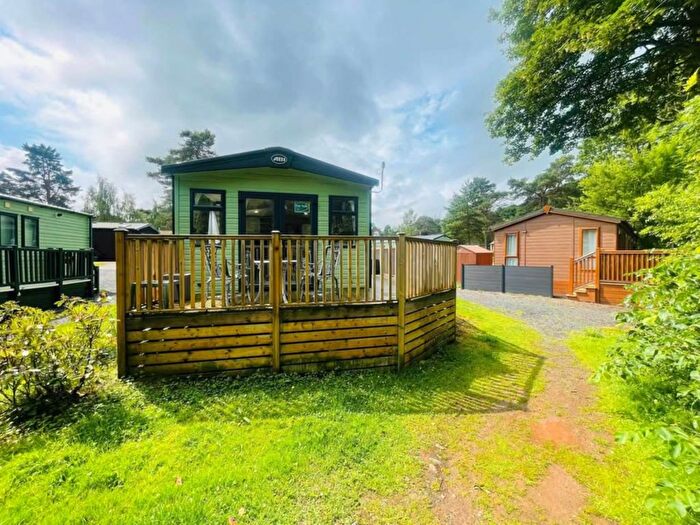 2 Bedroom Mobile/park Home For Sale In Lowther, Penrith, CA10