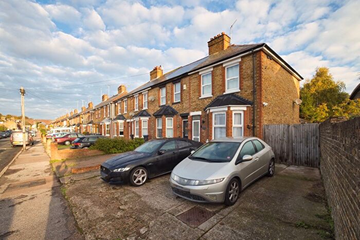 3 Bedroom End Of Terrace House For Sale In St. Lukes Avenue, Ramsgate, Kent, CT11