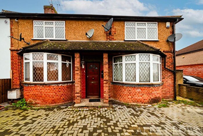 2 Bedroom Flat To Rent In Kipling Terrace, Great Cambridge Road, Edmonton, N9