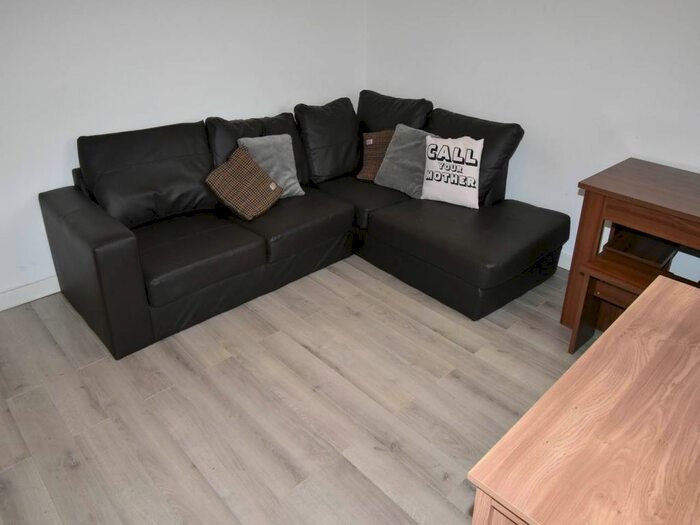4 Bedroom Property To Rent In Fleet Street, Sandfields, City Centre, Swansea, SA1
