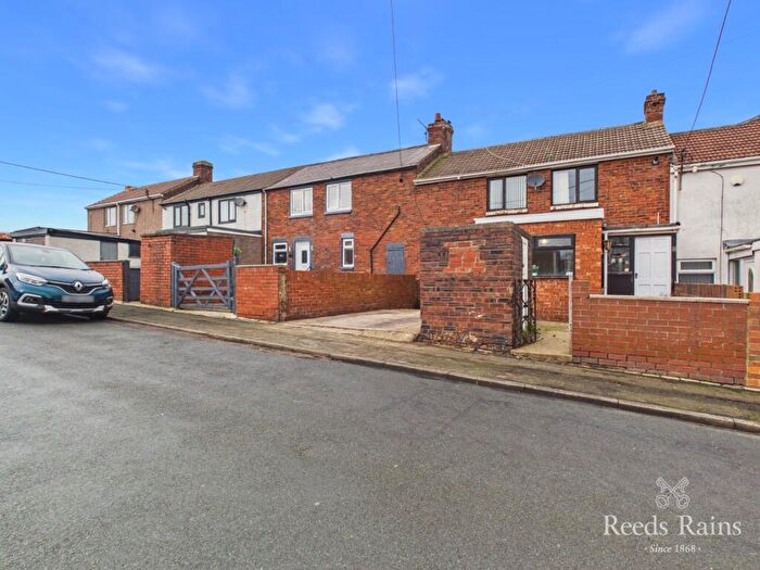 3 Bedroom Terraced House To Rent In Dene Avenue, Peterlee, Durham, SR8