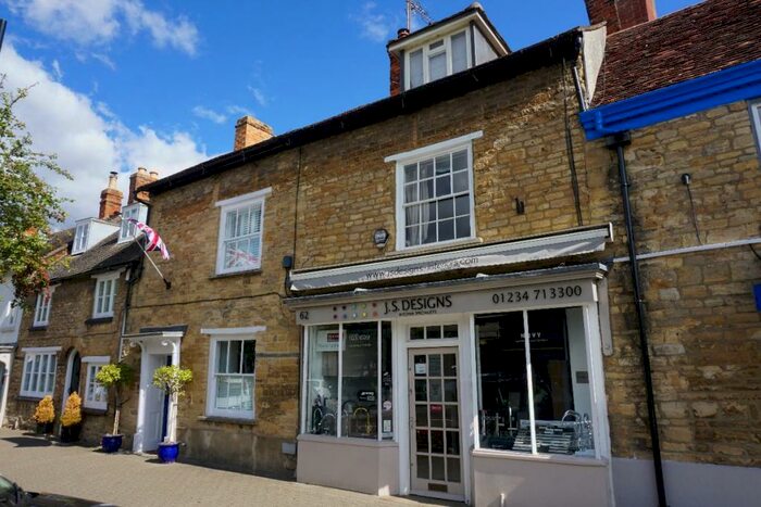 2 Bedroom Apartment To Rent In High Street, Olney, MK46