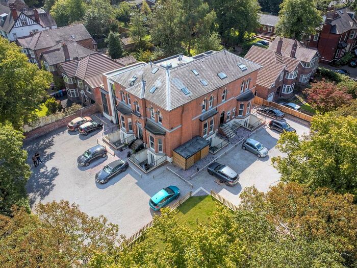 3 Bedroom Flat To Rent In Westminster House, Ellesmere Road, Ellesmere Park, Manchester, M30