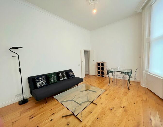 2 Bedroom Flat To Rent In Warwick Square, London, SW1V