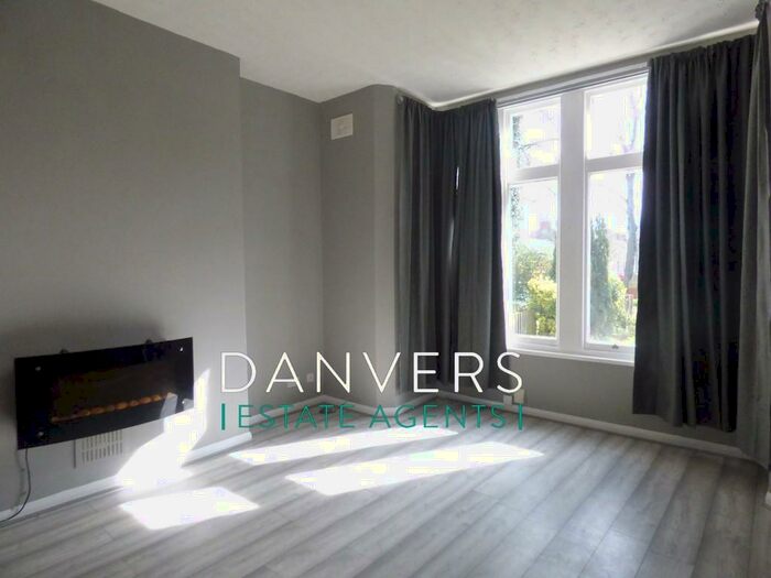 Studio To Rent In Narborough Road, Leicester, LE3