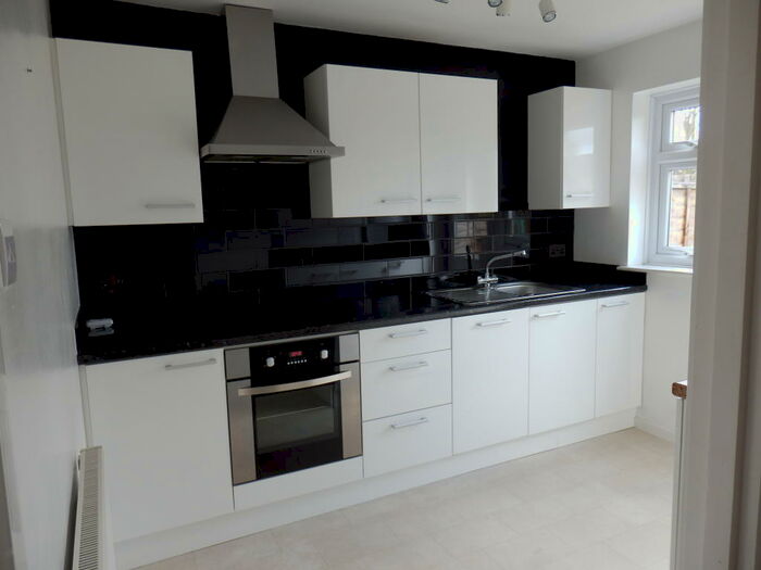 2 Bedroom Maisonette To Rent In Maidstone, ME14